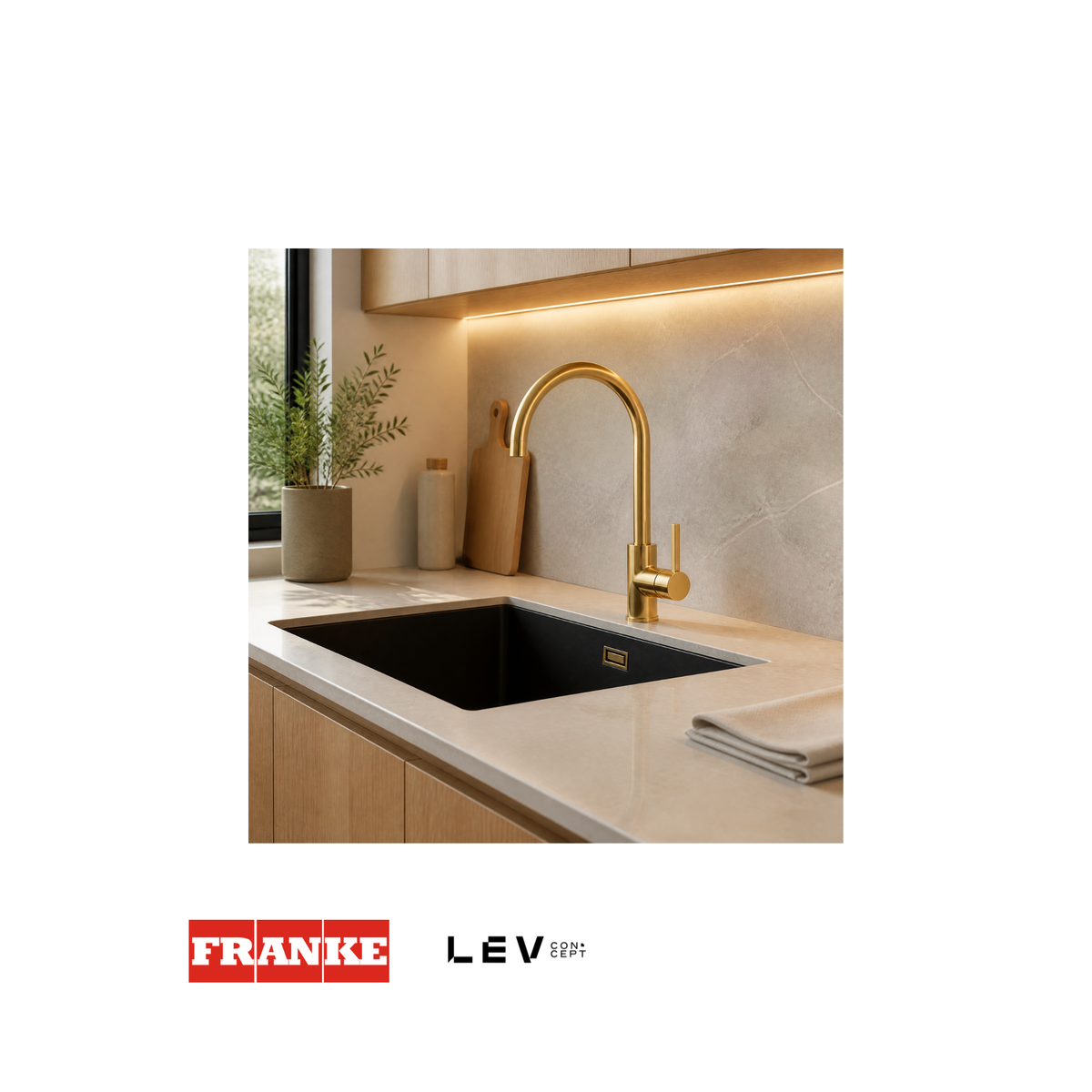 Grifo mezclador Franke Mythos Eos Neo Swivel — Dorado